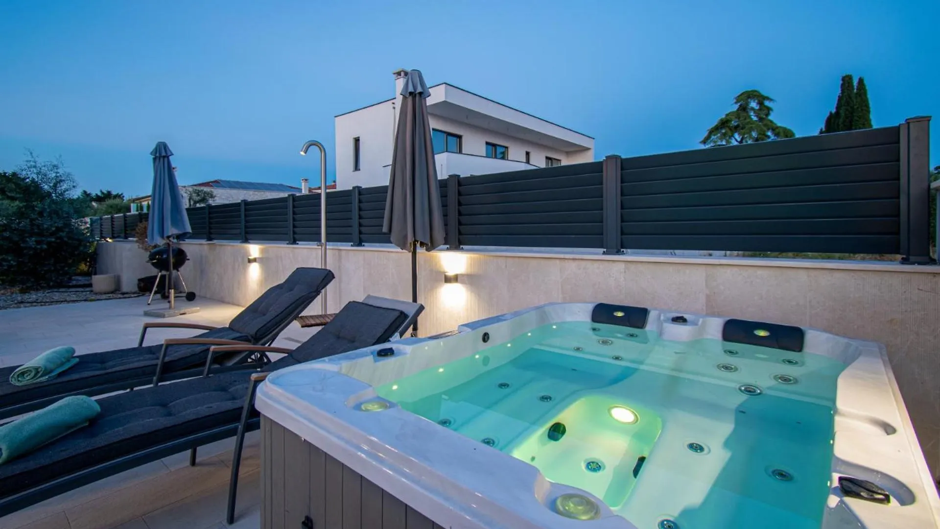 Villa Nini House With Sea View In Pomer,Istria Peroj